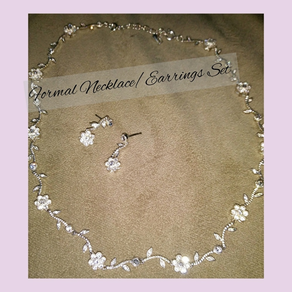 Formal Necklace/Earrings Set 💝